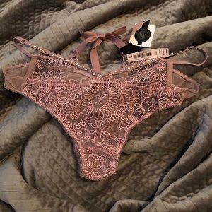 Gorgeous Victoria’s Secret crystal panties undie